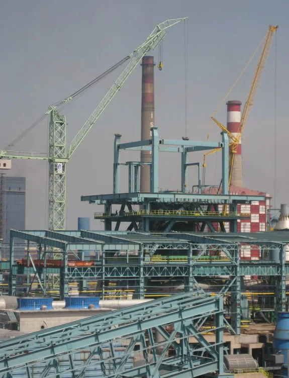 Enerji tesisi çelik konstrüksiyonu ve bacaları